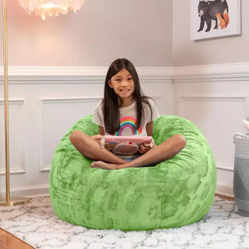Pouf en fausse fourrure – Plusieurs coloris – 1 place