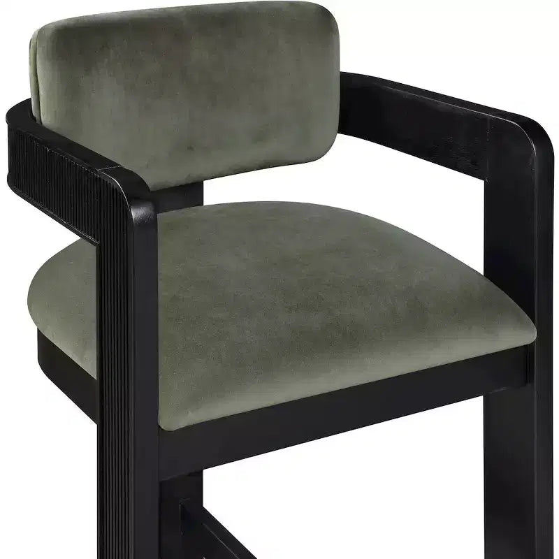 Tabouret de comptoir en velours vert, sans accoudoirs et à dossier bas, 1 place