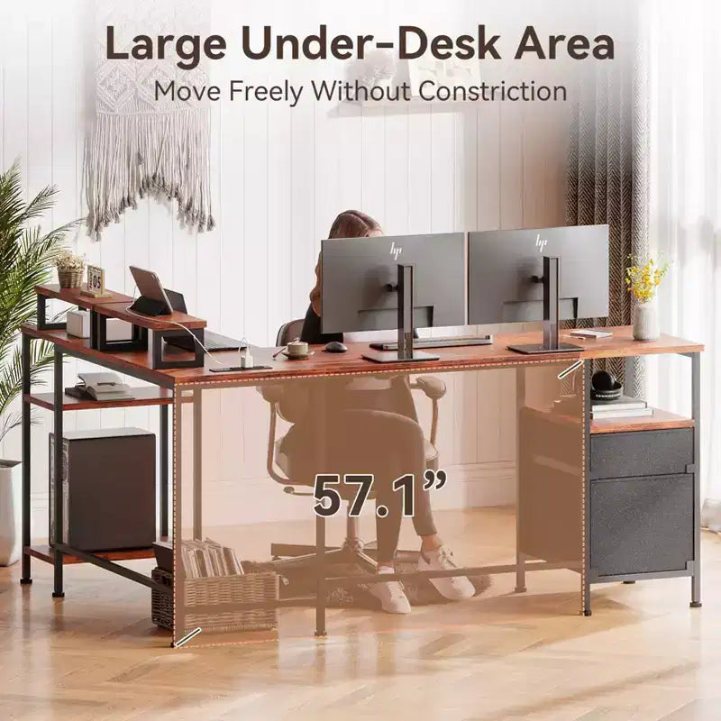 Bureau d'angle marron avec station de charge, supports d'écran et tiroir de classement – 2 personnes